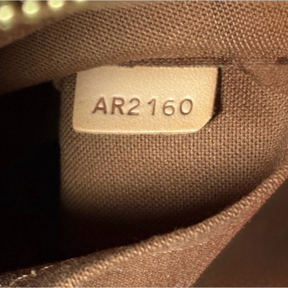 Louis Vuitton Tivoli PM Monogram Canvas Handbag with Natural Leather Trim - Picture 13 of 15